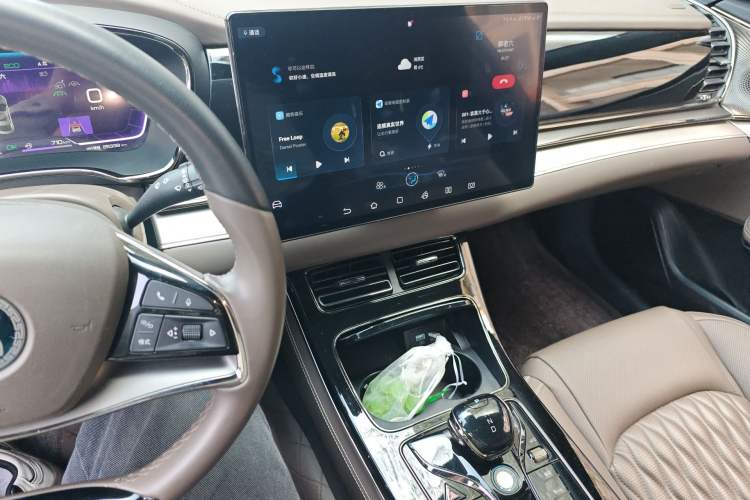 Used BYD Han 2023 DM-i Champion Edition 121KM Prestige Model
