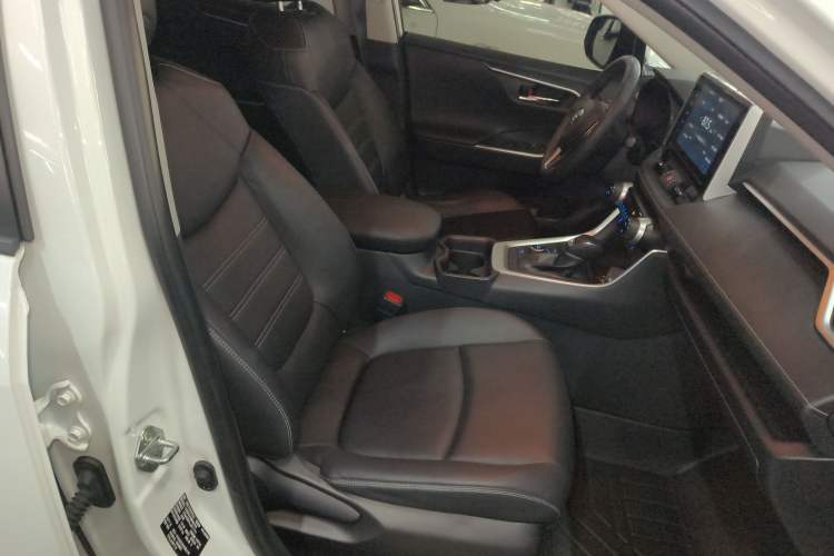 Used Toyota RAV4 2020 Dual-Engine 2.5L E-CVT 4x4 Elite PLUS Edition
