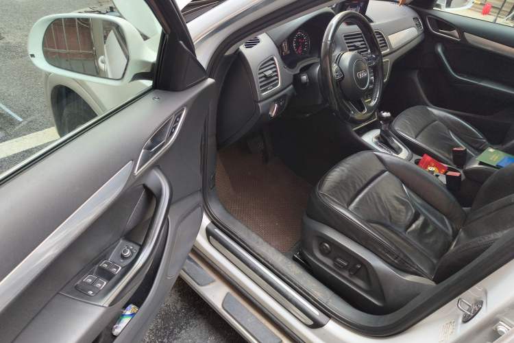 Used Audi Q3 2015 35 TFSI Comfort Model
