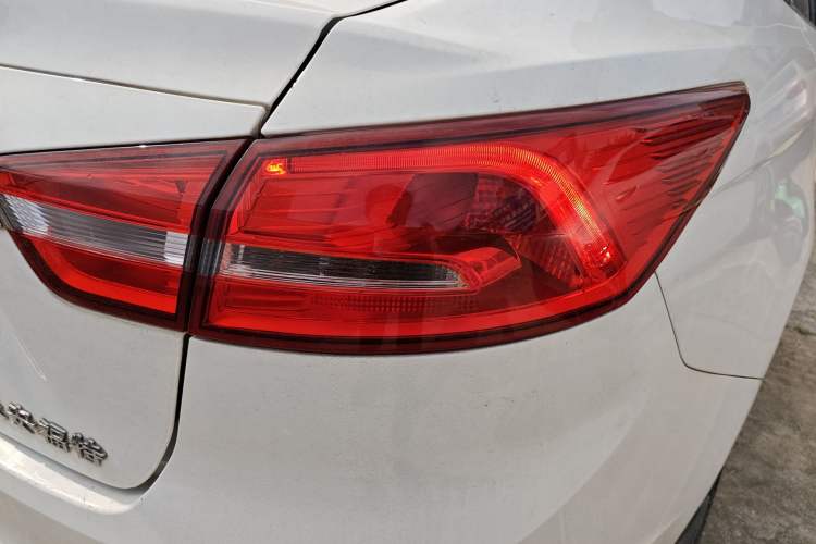 Used Ford Escort 2015 1.5L Automatic Fashion Model