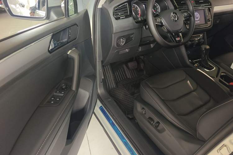 Used Volkswagen Tiguan L 2018 330TSI Automatic Two-Wheel Drive Luxury Edition
