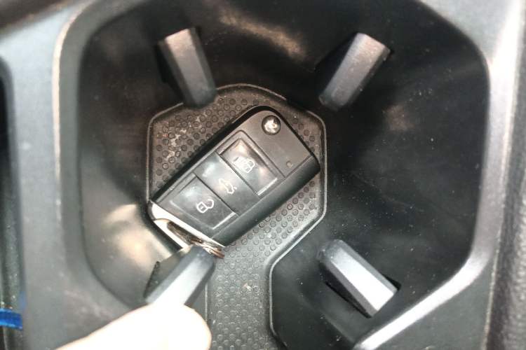 Used Volkswagen Tharu 2021 280TSI Two-Wheel-Drive Luxury Plus Edition Vehicle Key