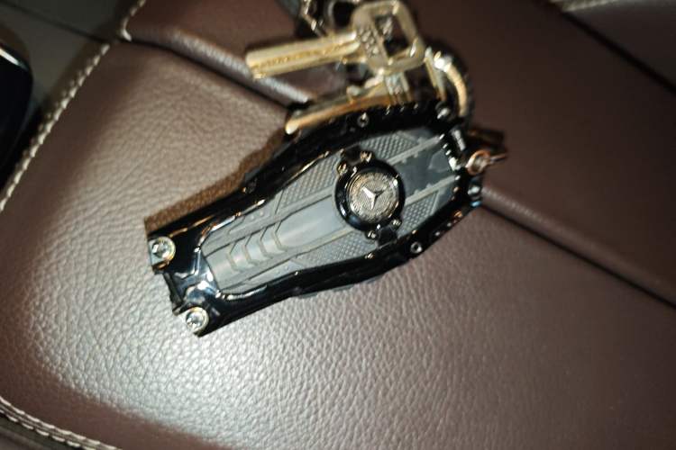 Used Mercedes-Benz GLS 2018 Facelift GLS 320 4MATIC Vehicle Key