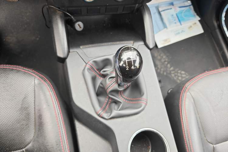 Used Geely Auto GX7 2015 Classic Edition 1.8L Manual Urban Model China IV
