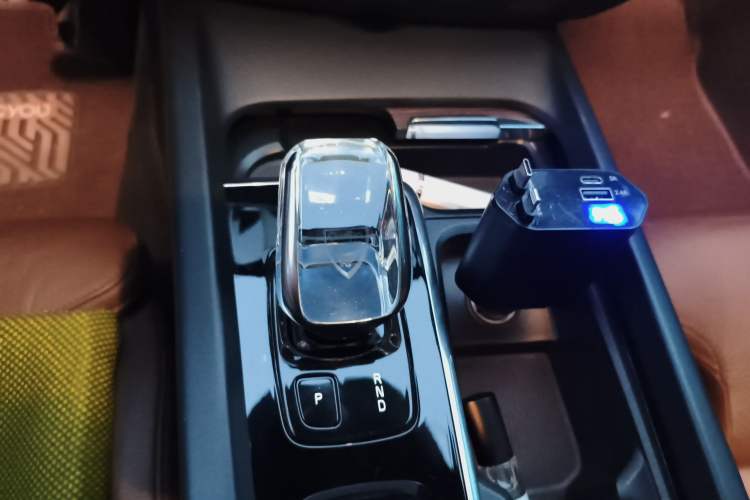 Used Volvo S60 2022 B4 Zhiyuan Luxury Edition Gear Lever