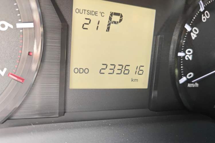 Used Toyota Prado 2018 3.5L Automatic TX Odometer Close Up