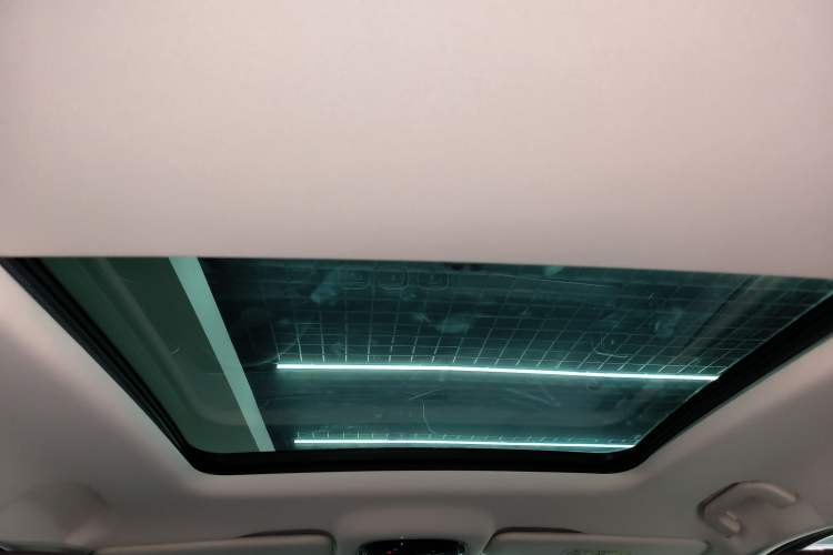 Used Chery Tiggo 9 C-DM 2025 1.5T 106KM Ultra-Comfort Edition 5 Seats Lithium-NMC Headliner