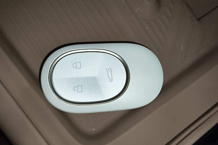 Used Nio ES6 2025 75 kWh
