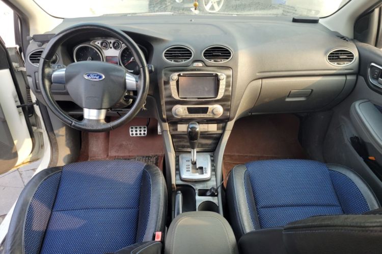 Used Ford Focus 2014 Hatchback Classic 1.8L Automatic Cool White Collector's Edition
