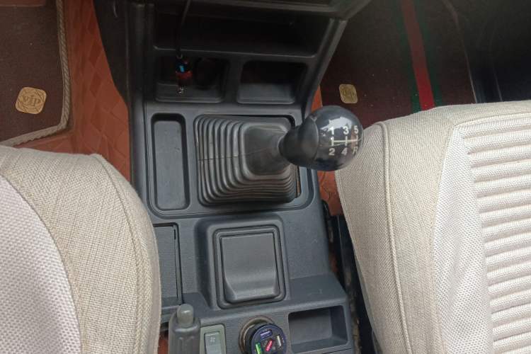 Used Leopaard Heijingang 2013 2.2L Manual Two-Wheel Drive Standard Version