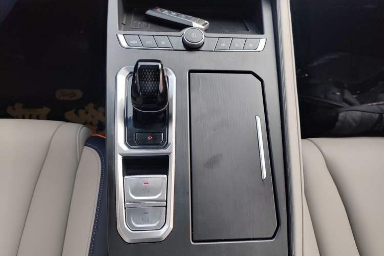 Used Wey Macchiato 2021 1.5L DHT Master Edition Gear Lever