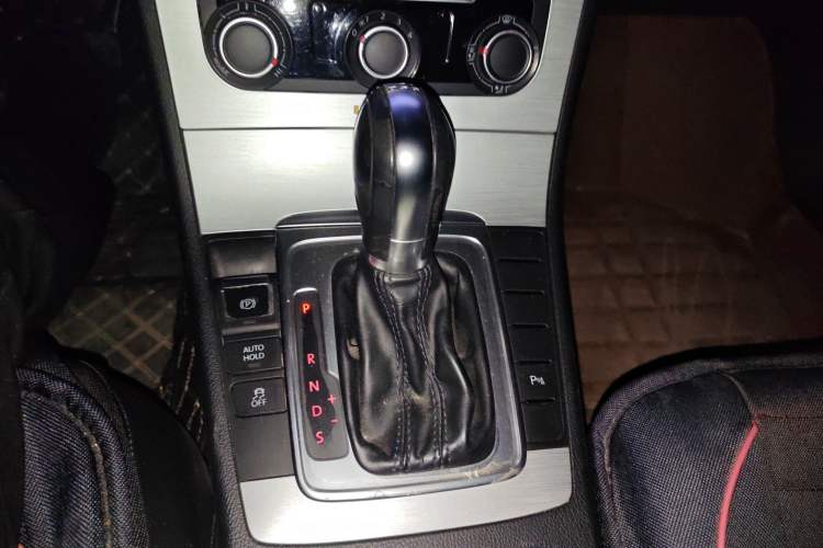 Used Volkswagen Magotan 2016 1.8TSI Smart Comfort Model
