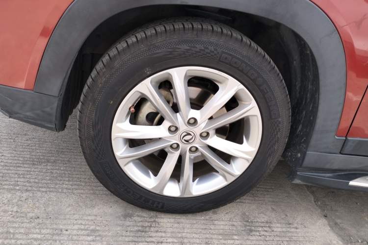 Used Dongfeng Fengon S560 2018 1.8L CVT Elite Model 7 Seats