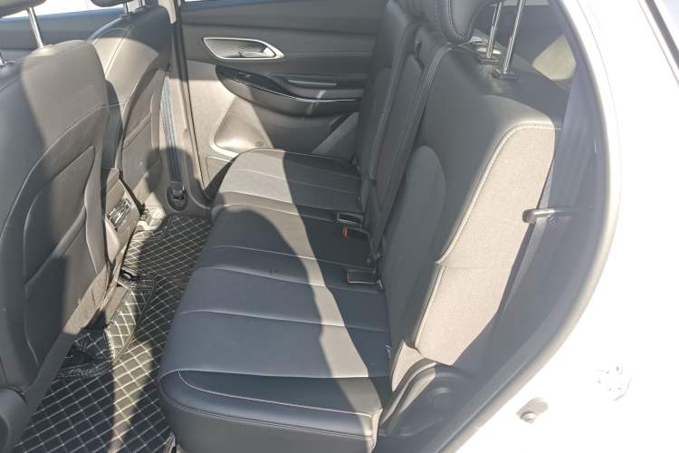 Used Changan X7 PLUS 2024 1.5T Automatic Luxury 7-Seater
