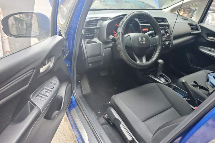 Used Honda Fit 2016 1.5L LX CVT Comfort Model Driver Seat