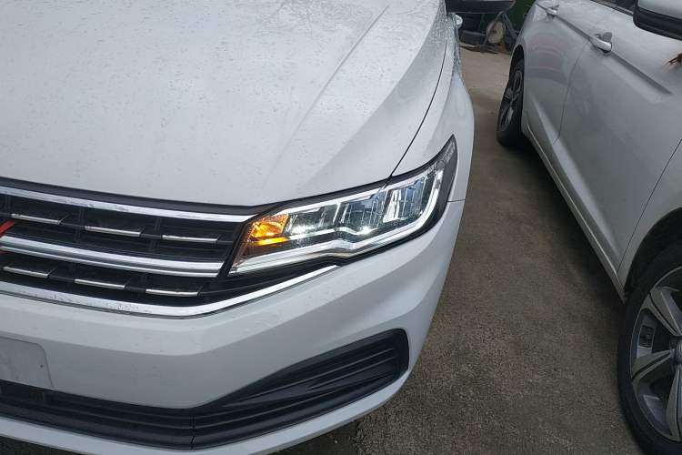 Used Volkswagen Bora 2021 1.5L Manual Fashion Smart Connect Edition Left Front Headlight