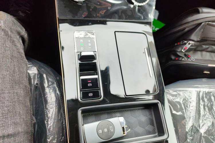 Used EXEED Zhuifeng C-DM 2022 1.5 TCI-DHT 105 km "Chengfeng Qi" Edition
