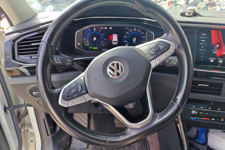 Used Volkswagen Tayron GTE Plug-in Hybrid 2020 1.4T Luxury Model Steering Wheel
