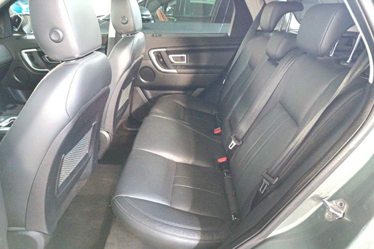 Used Land Rover Discovery Sport 2019 240 PS SE Version China VI Standard Left Rear Seat