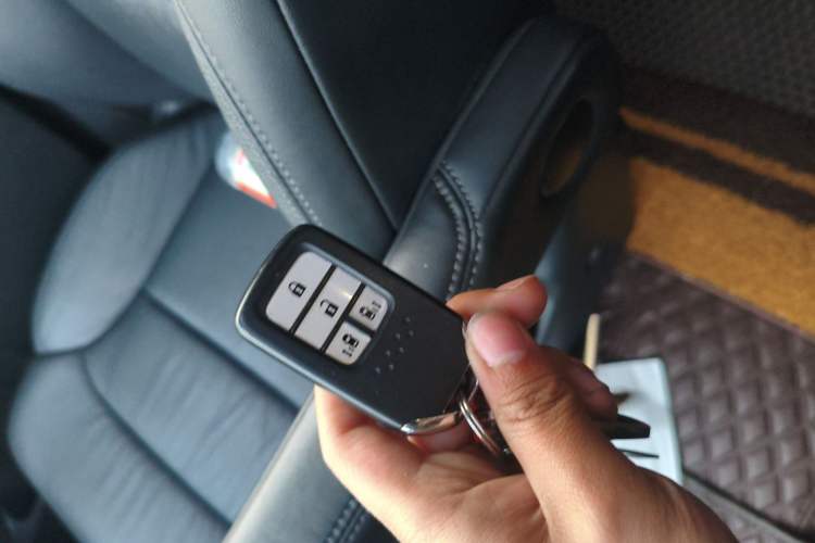 Used Honda Odyssey 2015 Updated Version 2.4L Smart Edition
