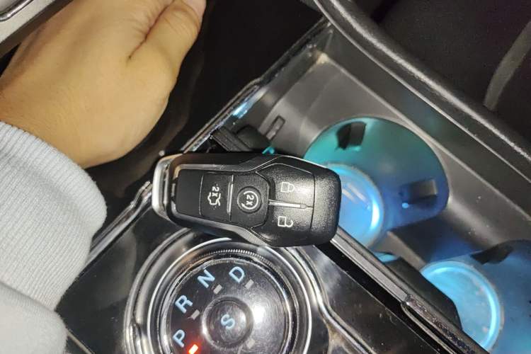 Used Ford Taurus 2017 EcoBoost 245 Luxury Model
