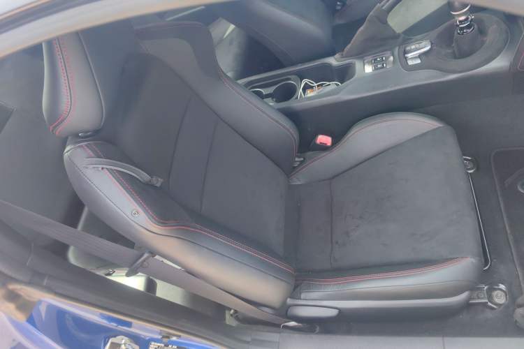 Used Subaru BRZ 2015 2.0i Manual Model