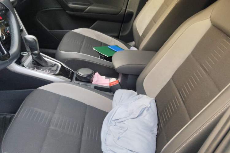 Used Volkswagen T-ROC 2018 230TSI DSG Two-Wheel Drive Advanced Version China V Standard