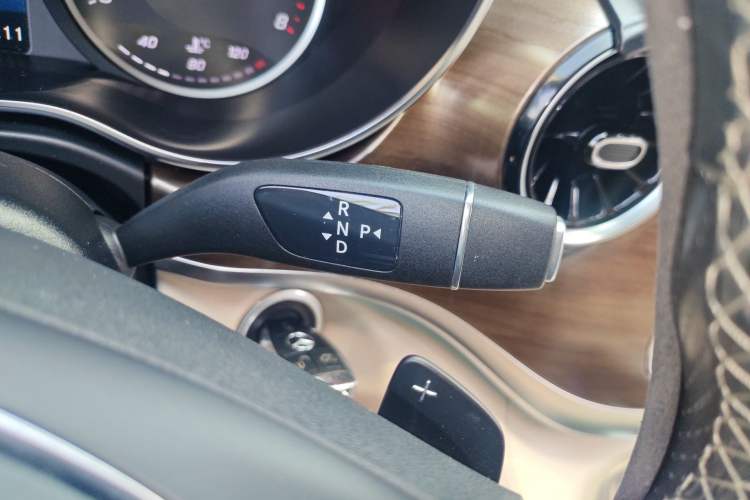 Used Mercedes-Benz V-Class 2020 V 260 L Long-wheelbase Luxury Edition Gear Lever