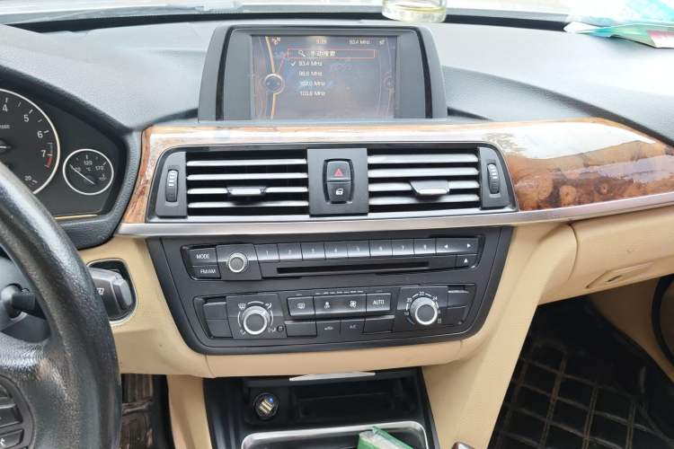 Used BMW 3 Series 2012 320i Sport Edition