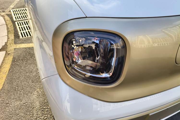 Used Bestune Pony 2025 222km Range Agile Horse Right Front Headlight