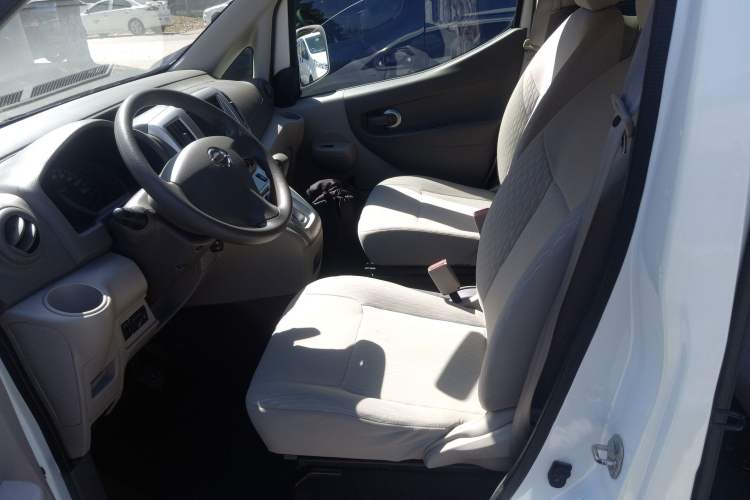 Used Nissan NV200 2018 1.6L CVT Luxury Model Left Front Seat