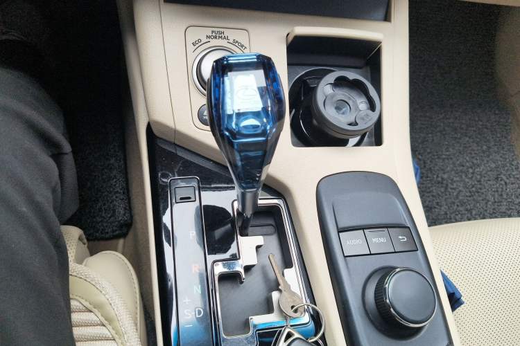 Used Lexus ES 2014 300h Elite Edition Gear Lever