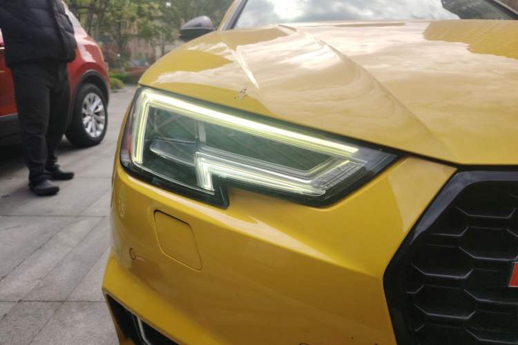 Used Audi A4L 2018 30th Anniversary Edition 40 TFSI Fashion Model
