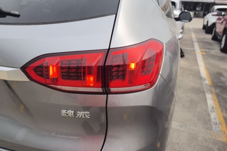 Used Wey VV6 2020 2.0T Two-Wheel Drive Smart Enjoyment+