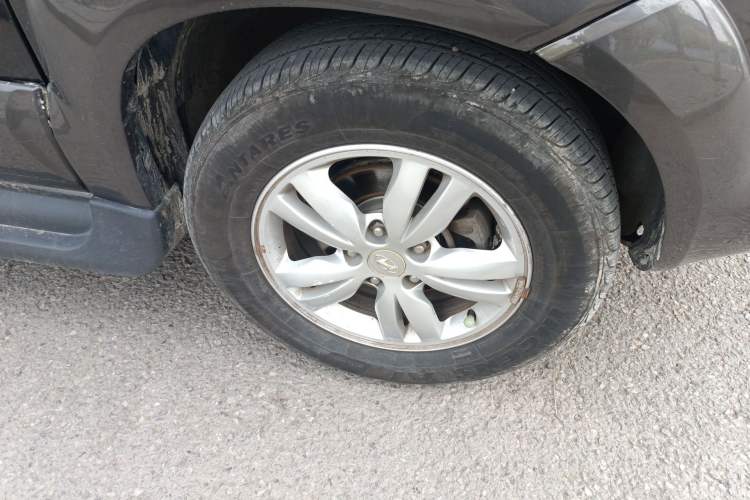 Used Hyundai Tucson 2009 2.0L Automatic Two-Wheel Drive with Sunroof