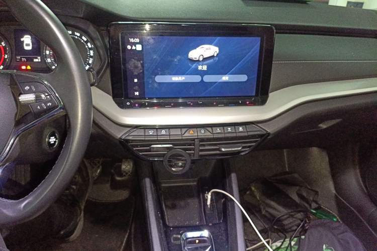 Used Skoda Octavia 2021 PRO TSI280 DSG Luxury Edition Audio And AC Panel