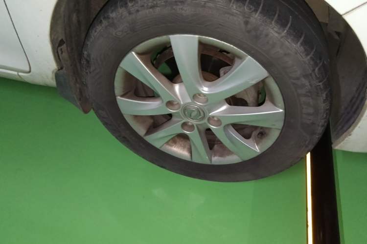 Used Dongfeng Aeolus A30 2014 1.5L Manual Sishang Model
