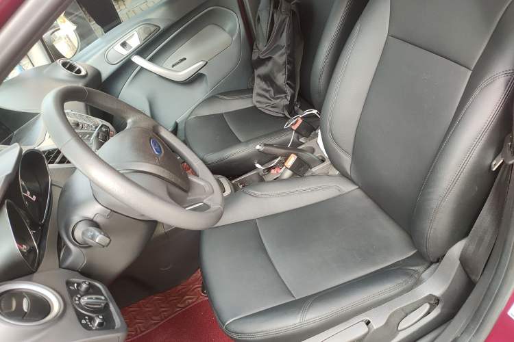 Used Ford Fiesta 2013 Hatchback 1.5L Automatic Fashion Edition Left Front Seat