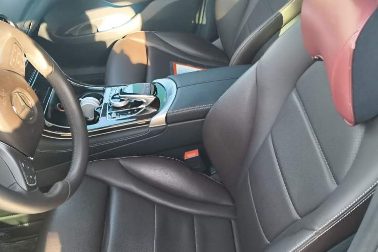 Used Mercedes-Benz GLC 2017 GLC 260 4MATIC Luxury Model
