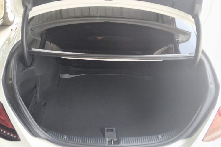 Used Mercedes-Benz C-Class 2019 C 180 L Fashion Edition Sport Version Trunk