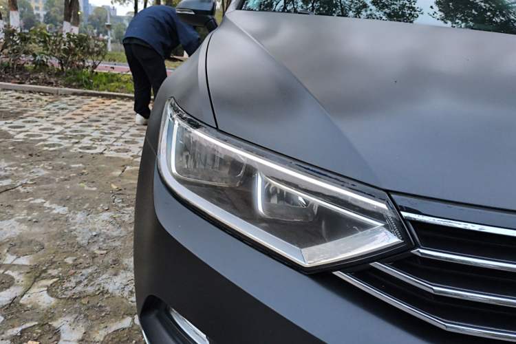 Used Volkswagen Magotan 2018 330TSI DSG Advanced Model Right Front Headlight