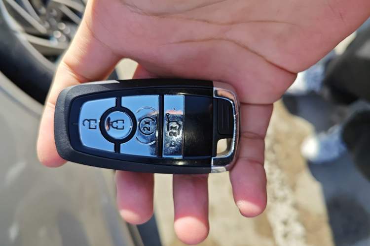 Used Lincoln Corsair 2024 1.5T Two-Wheel Drive Deluxe Hybrid Version
