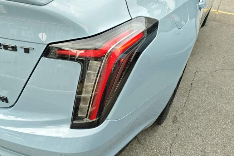 Used Cadillac CT5 2025 28T Track Performance Edition + Peak Track Optional Package
