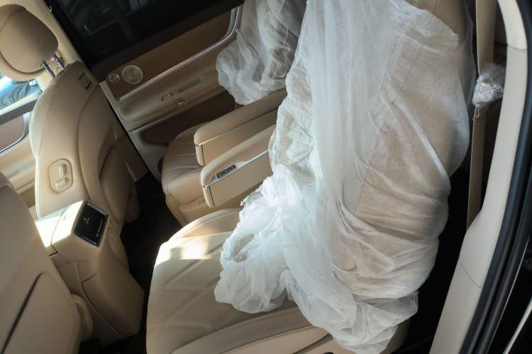 Used Hima AITO M9 2025 Extended-Range Ultra Version 52 kWh 6-Seater
