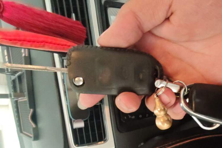 Used Skoda Rapid 2019 1.5L Automatic Comfort Edition China VI Standard Vehicle Key