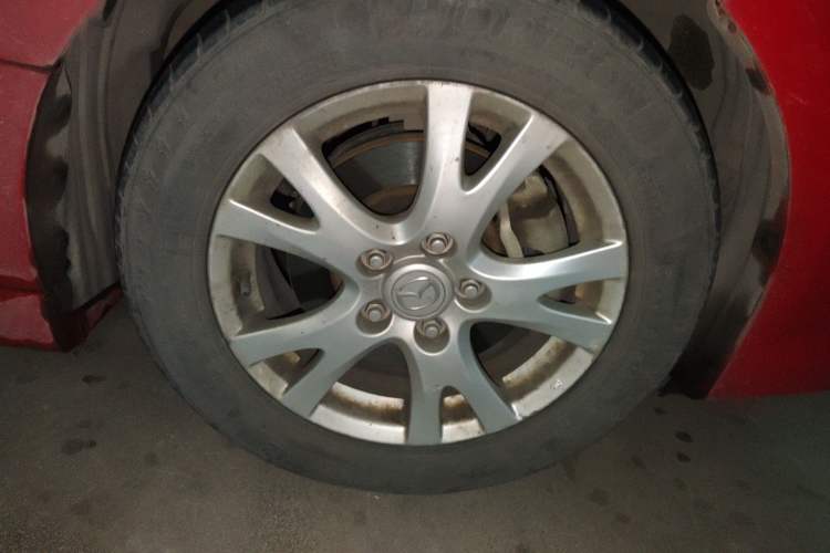 Used Mazda 6 2012 Coupe 2.0L Automatic Elite Edition Right Front Wheel Hub