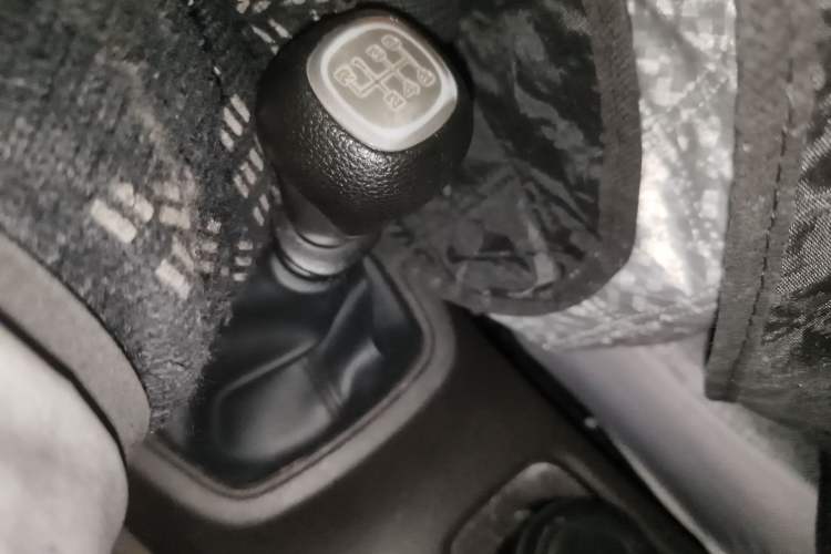 Used Wuling Hongguang 2019 1.5L S Standard Version China VI LAR Gear Lever