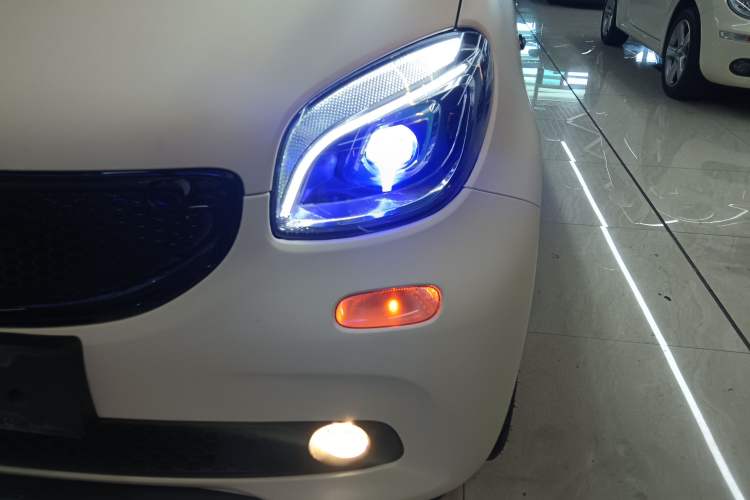 Used smart forfour 2016 0.9T 66 kW Ultimate Edition
