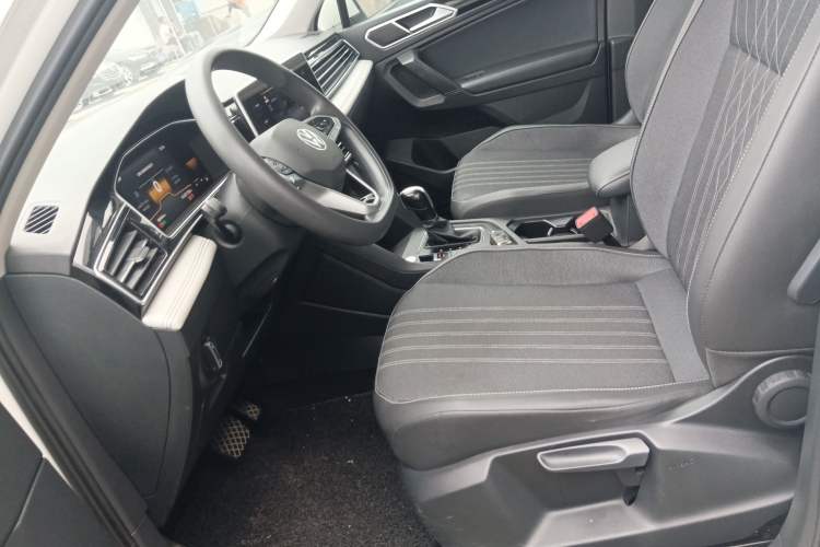 Used Volkswagen Tiguan L 2022 330TSI Automatic Two-Wheel Drive Comfort Edition Left Front Seat