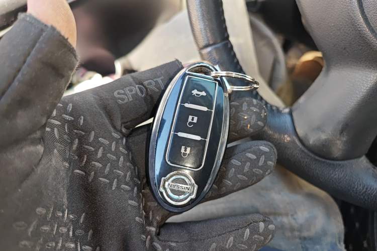 Used Nissan Sylphy 2019 1.6XV CVT Smart Connect Luxury Edition China VI Standard Vehicle Key